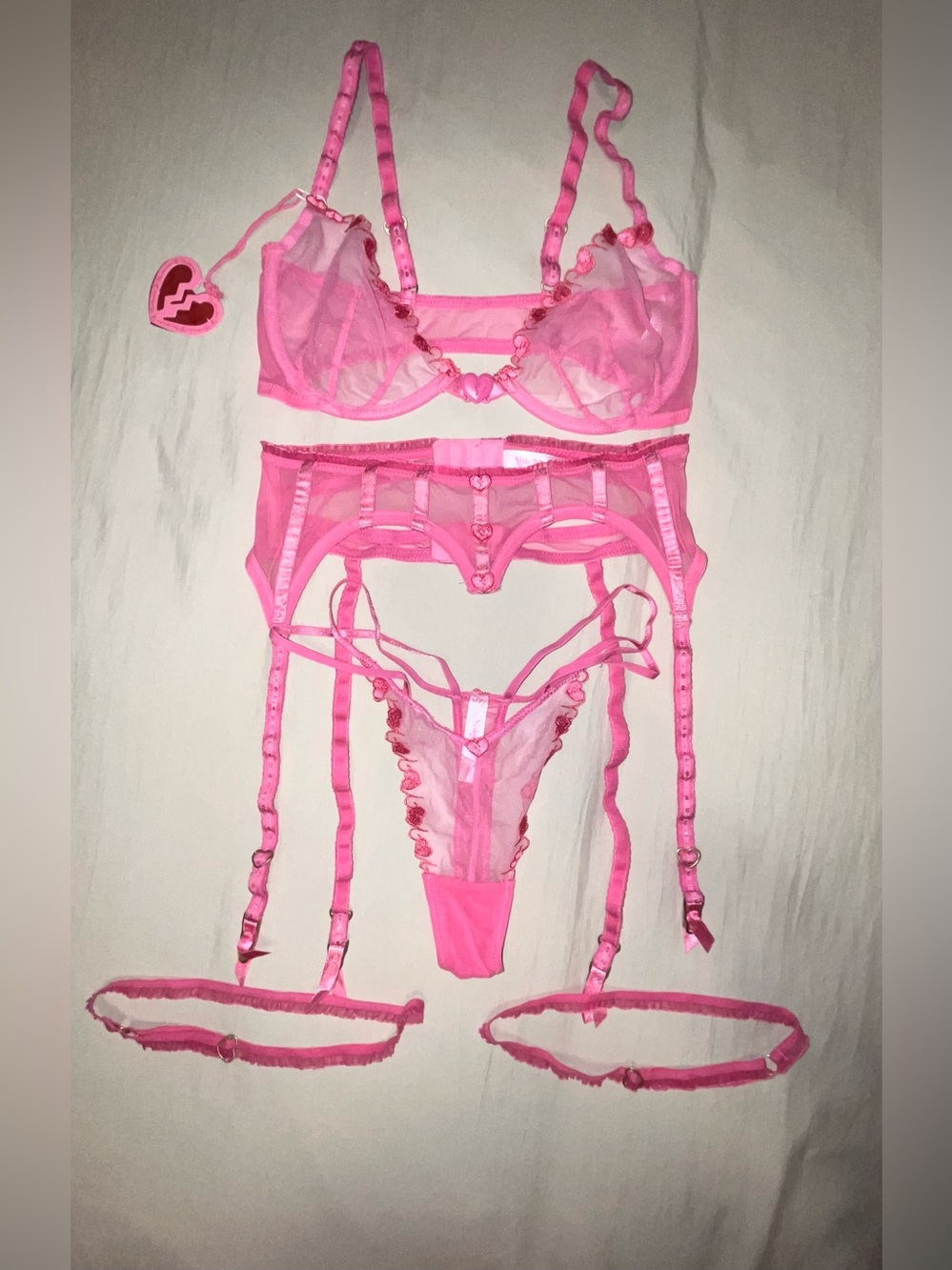 NWT Voight 🍒 Marilyn Pink Lingerie 4-Pc Garter Bra Panty Set - Size Medium